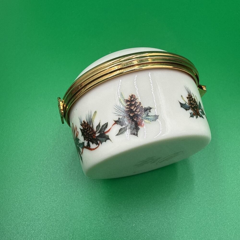Lenox Small Hinged Lid Trinket Box, Multicolor Cardinal, Pinecone and Ribbon - Picture 4 of 8